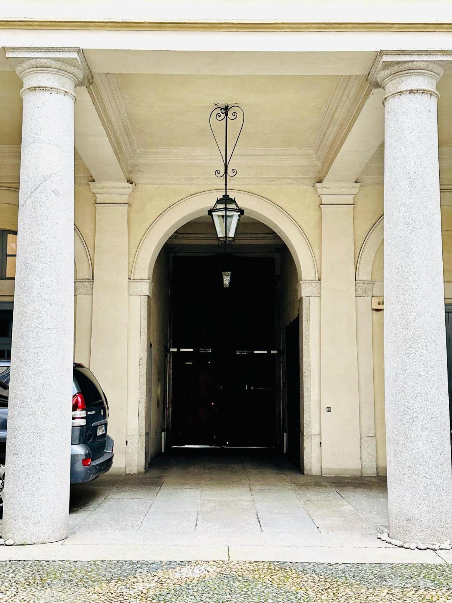 Nerino House, Elegante E Tranquillo Appartamento A 5 Minuti Dal Duomo Milán Exteriér fotografie